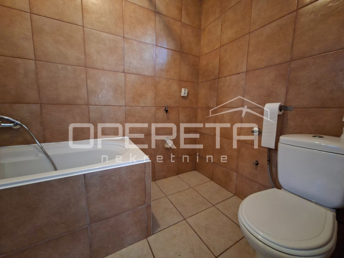 Prodaja, Hiša, Lasinja, Jamnička, Samostojeća, 57m2