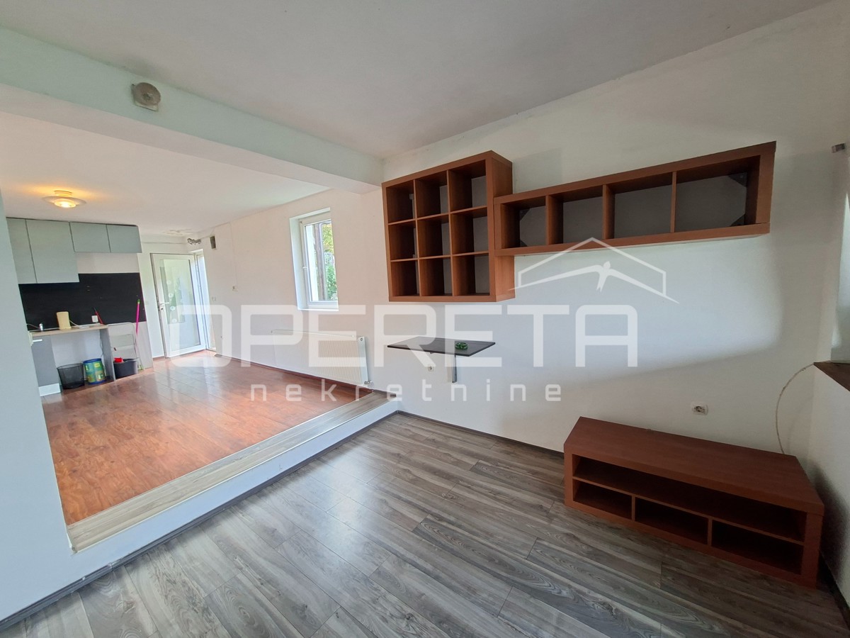 Prodaja, Hiša, Lasinja, Jamnička, Samostojeća, 57m2