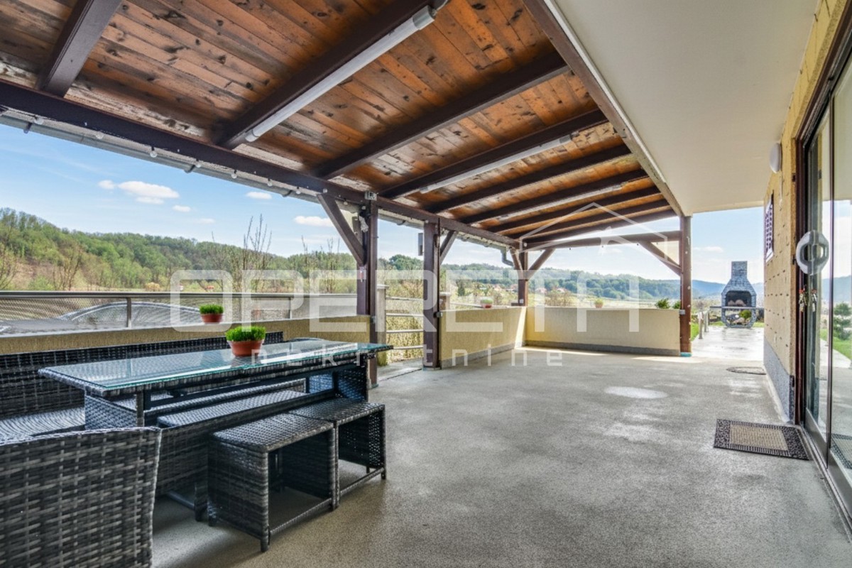 Prodaja, Hiša, Zlatar Bistrica, Veliki Komor 14d, Samostojeća, 330m2