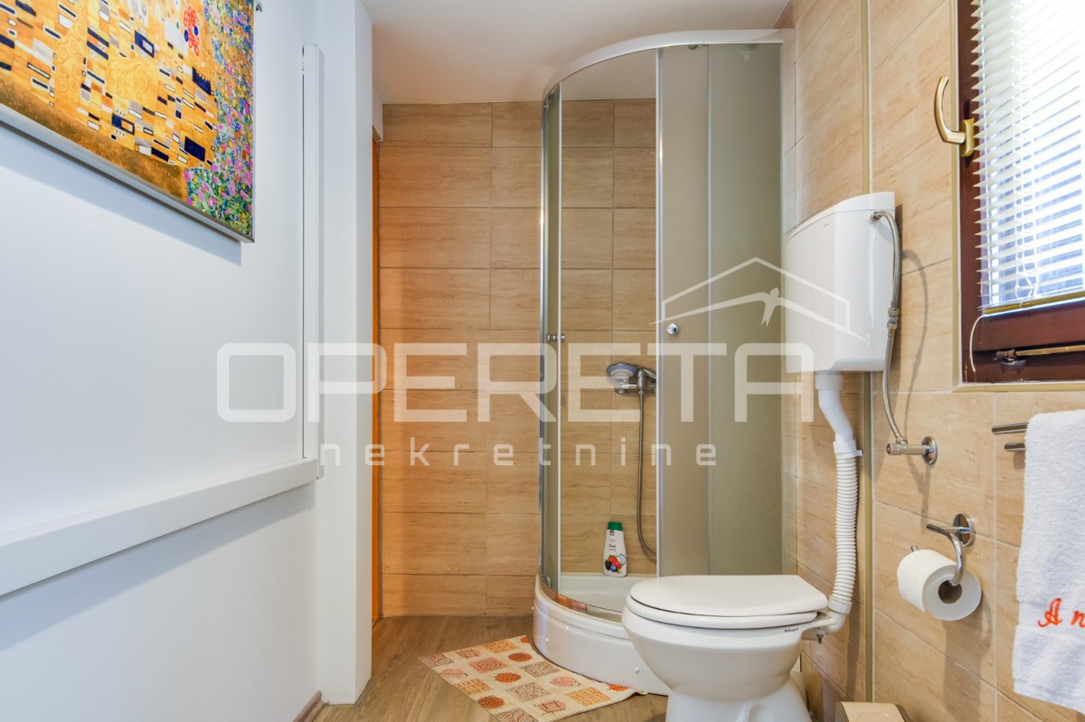 Prodaja, Hiša, Zlatar Bistrica, Veliki Komor 14d, Samostojeća, 330m2