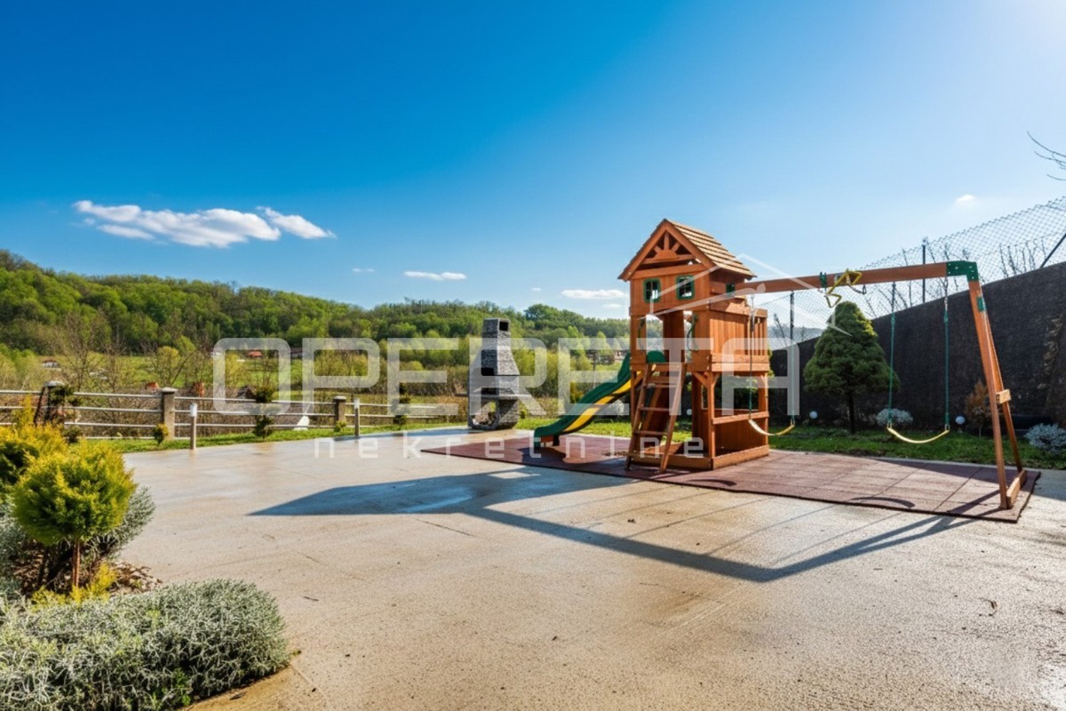 Prodaja, Hiša, Zlatar Bistrica, Veliki Komor 14d, Samostojeća, 330m2