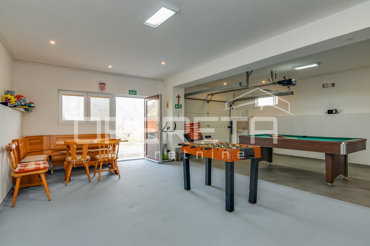 Prodaja, Hiša, Zlatar Bistrica, Veliki Komor 14d, Samostojeća, 330m2