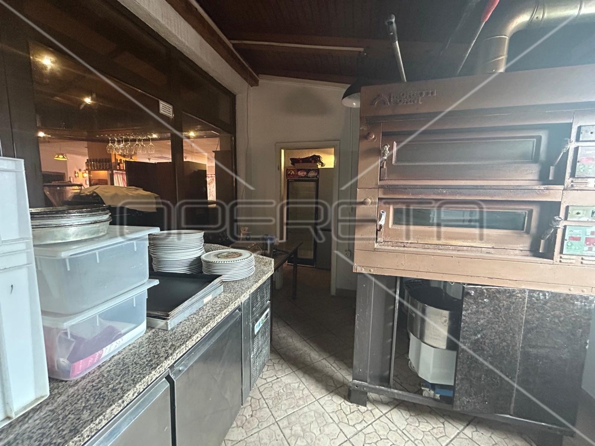 Prodaja, Ulični lokal, Sesvete, Varaždinska cesta 54, 231m2