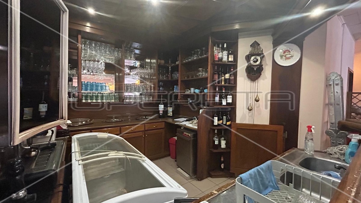 Prodaja, Ulični lokal, Sesvete, Varaždinska cesta 54, 231m2