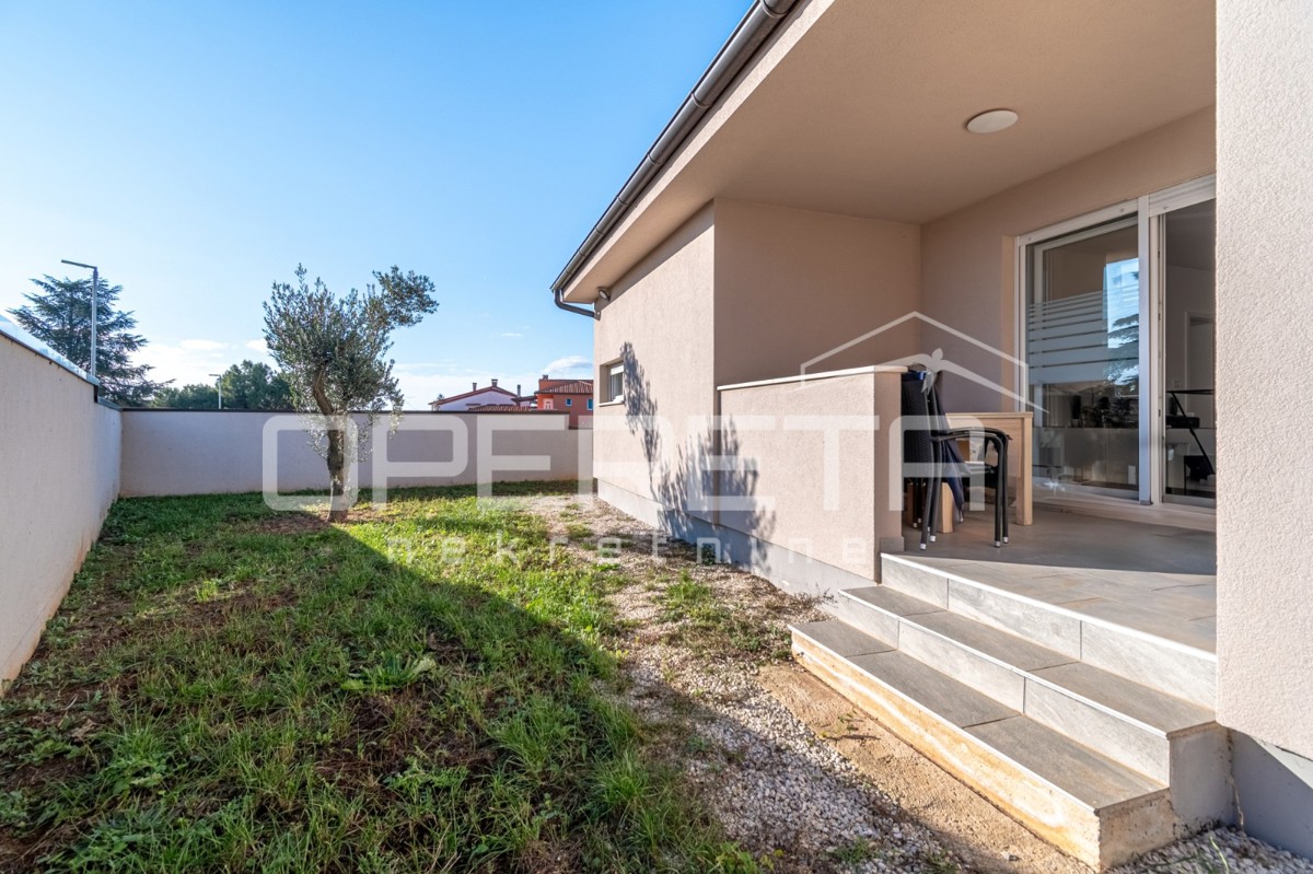 Galižana, pritličje 130 m2 z dvema stanovanjema