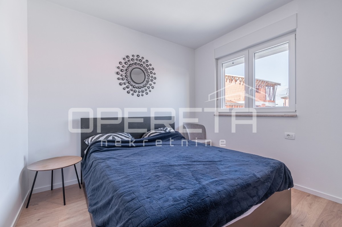 Galižana, pritličje 130 m2 z dvema stanovanjema