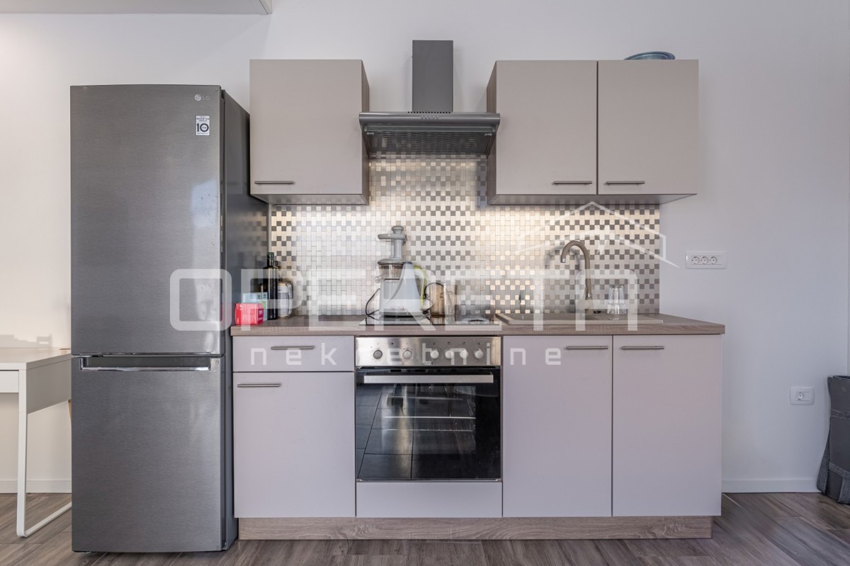 Galižana, pritličje 130 m2 z dvema stanovanjema