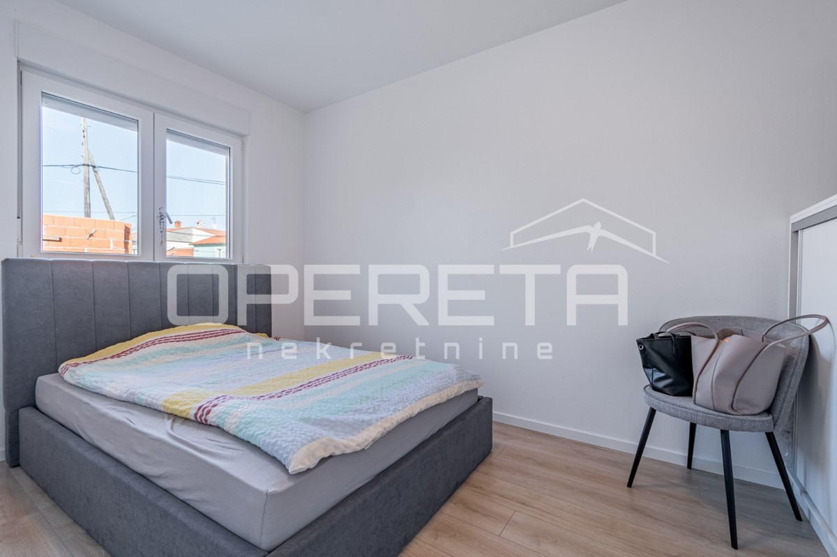 Galižana, pritličje 130 m2 z dvema stanovanjema