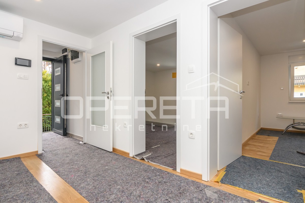 PRODAJA, HIŠA S 3 STANOVI IN 1 APARTMAJEM, MAKSIMIR, OBOJSKI GAJ.