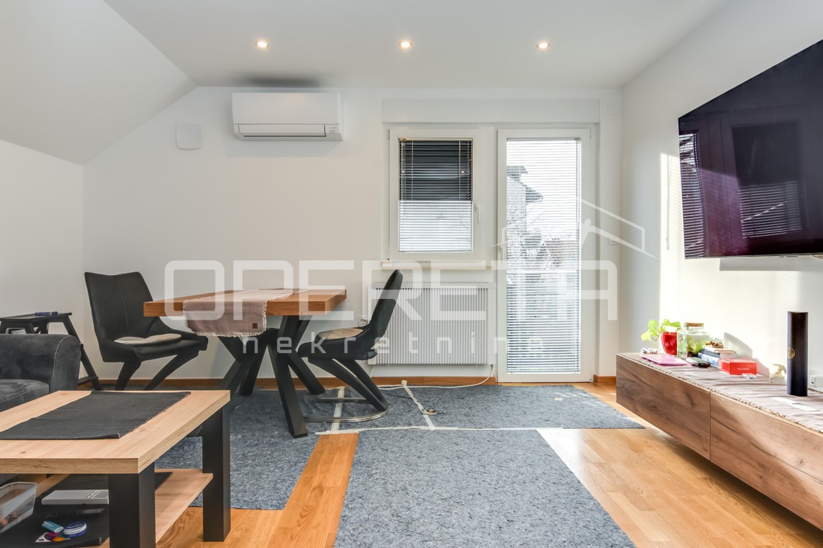 PRODAJA, HIŠA S 3 STANOVI IN 1 APARTMAJEM, MAKSIMIR, OBOJSKI GAJ.