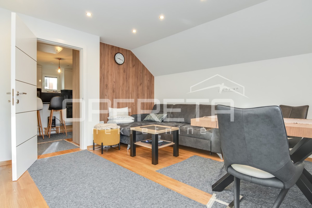 PRODAJA, HIŠA S 3 STANOVI IN 1 APARTMAJEM, MAKSIMIR, OBOJSKI GAJ.