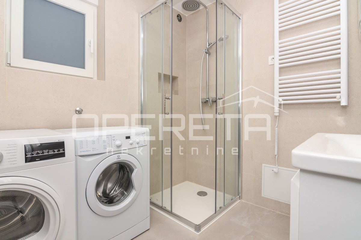 PRODAJA, HIŠA S 3 STANOVI IN 1 APARTMAJEM, MAKSIMIR, OBOJSKI GAJ.