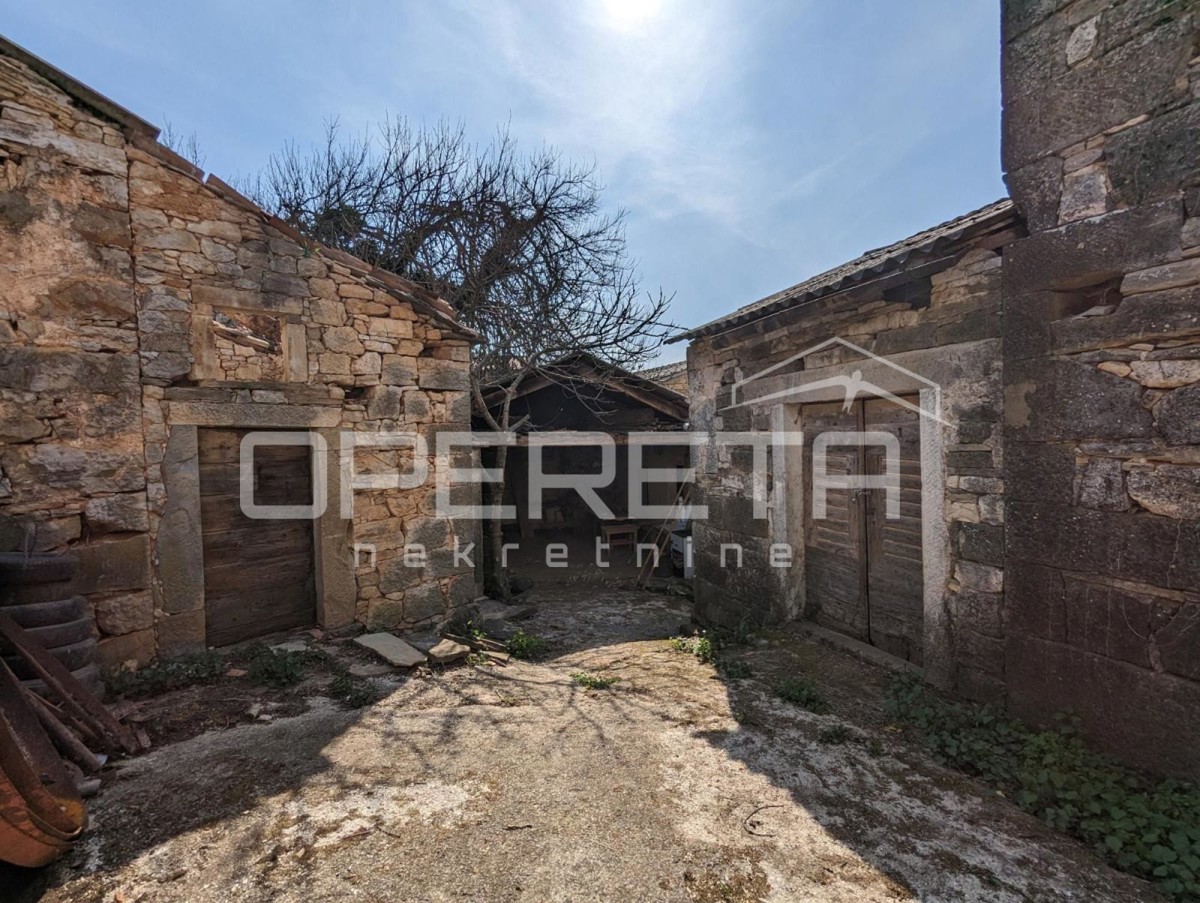 Istra, Karojba - 3 starine za adaptacijo