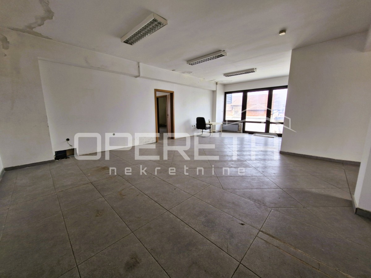 Prodaja, Poslovna zgrada, Šibice, Zagrebačka cesta, 300m2