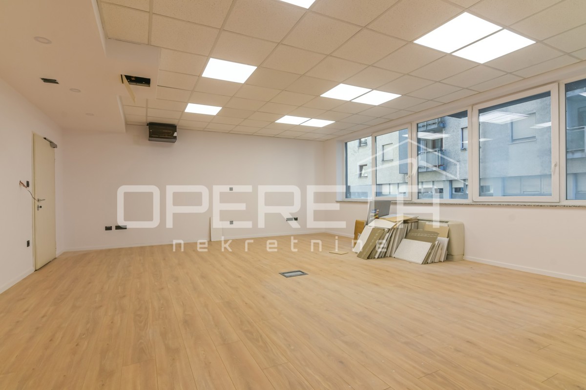 Prodaja, Ulični lokal, Knežija, Zagrebačka avenija, 341m2