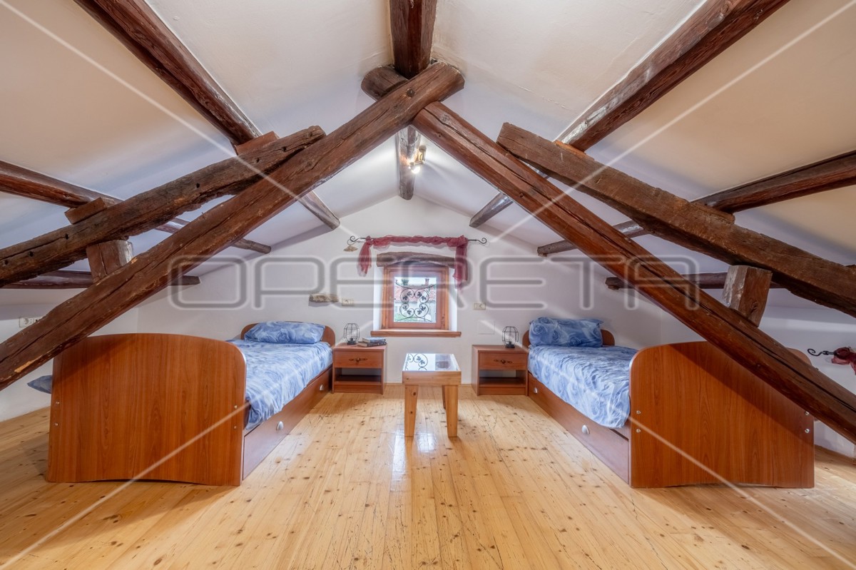 Istra, Marčana, lepa rustikalna počitniška hiša, mirna lokacija