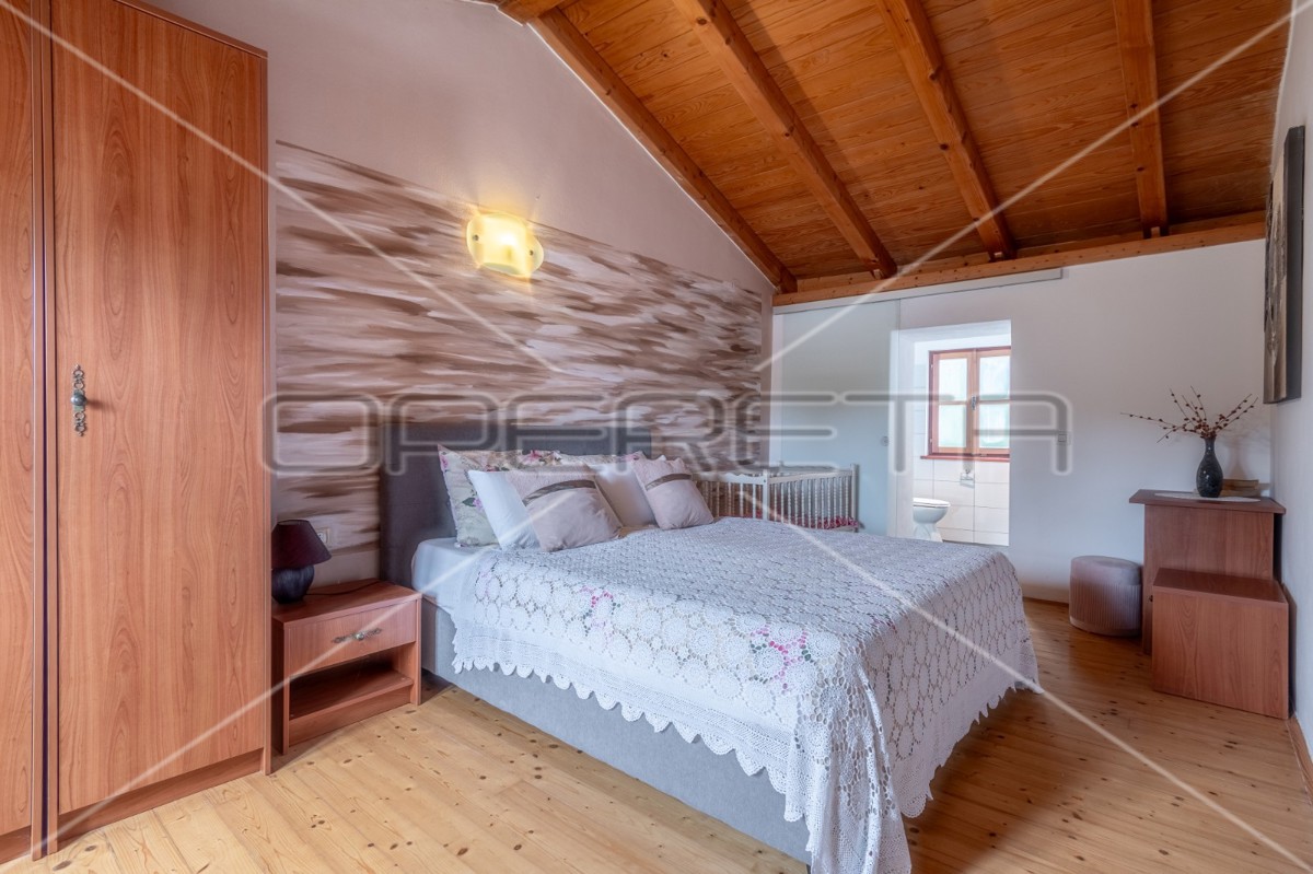 Istra, Marčana, lepa rustikalna počitniška hiša, mirna lokacija