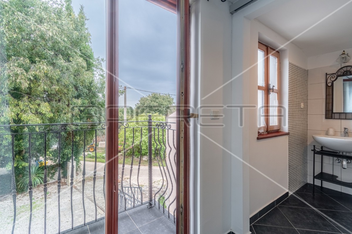 Istra, Marčana, lepa rustikalna počitniška hiša, mirna lokacija