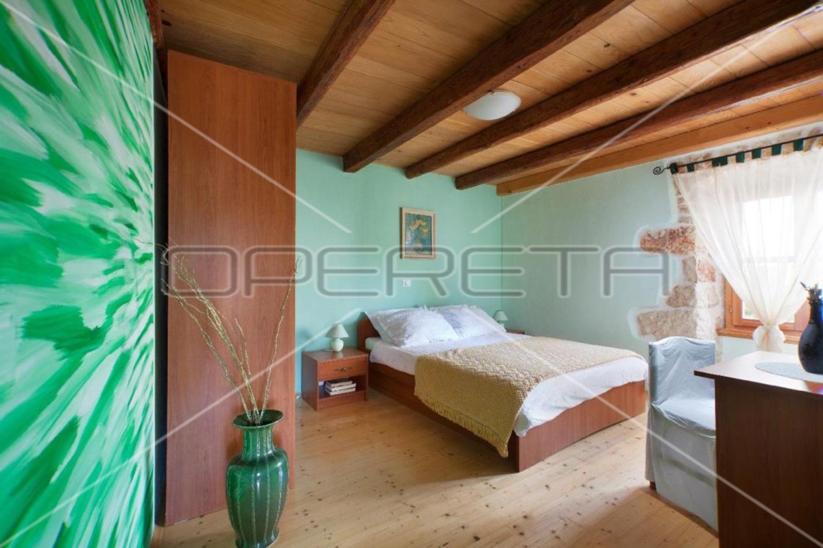 Istra, Marčana, lepa rustikalna počitniška hiša, mirna lokacija