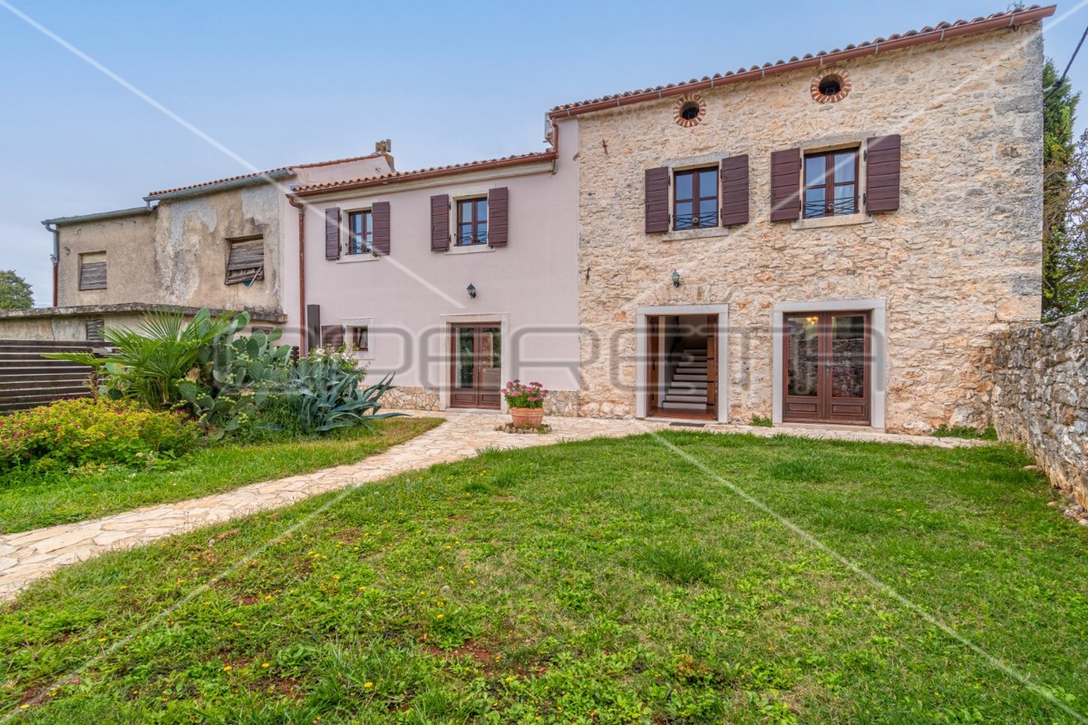 Istra, Marčana, lepa rustikalna počitniška hiša, mirna lokacija