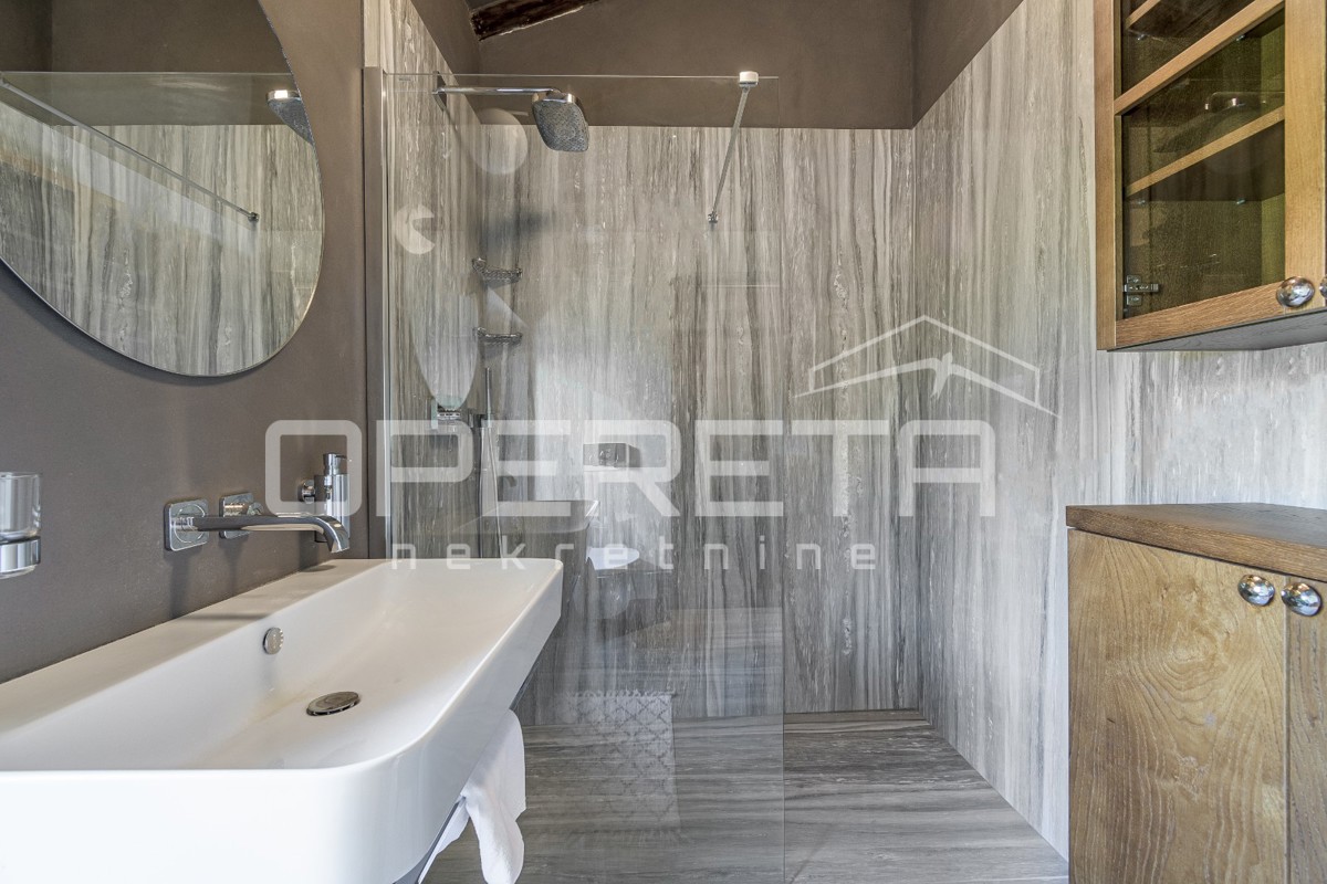 
Istra, Poreč – Avtentična kamnita vila z modernim luksuzom