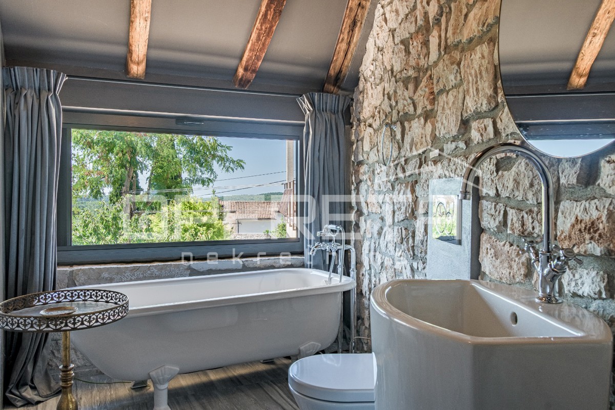 
Istra, Poreč – Avtentična kamnita vila z modernim luksuzom