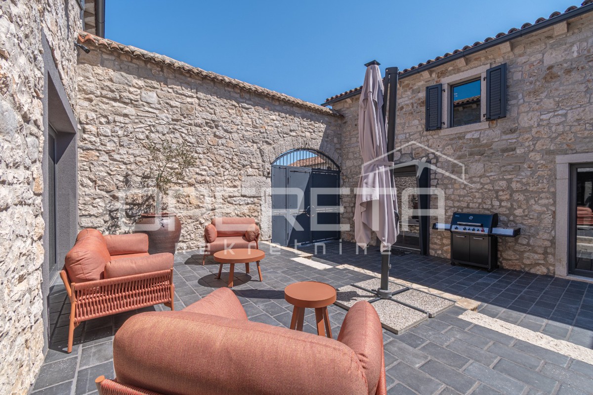
Istra, Poreč – Avtentična kamnita vila z modernim luksuzom