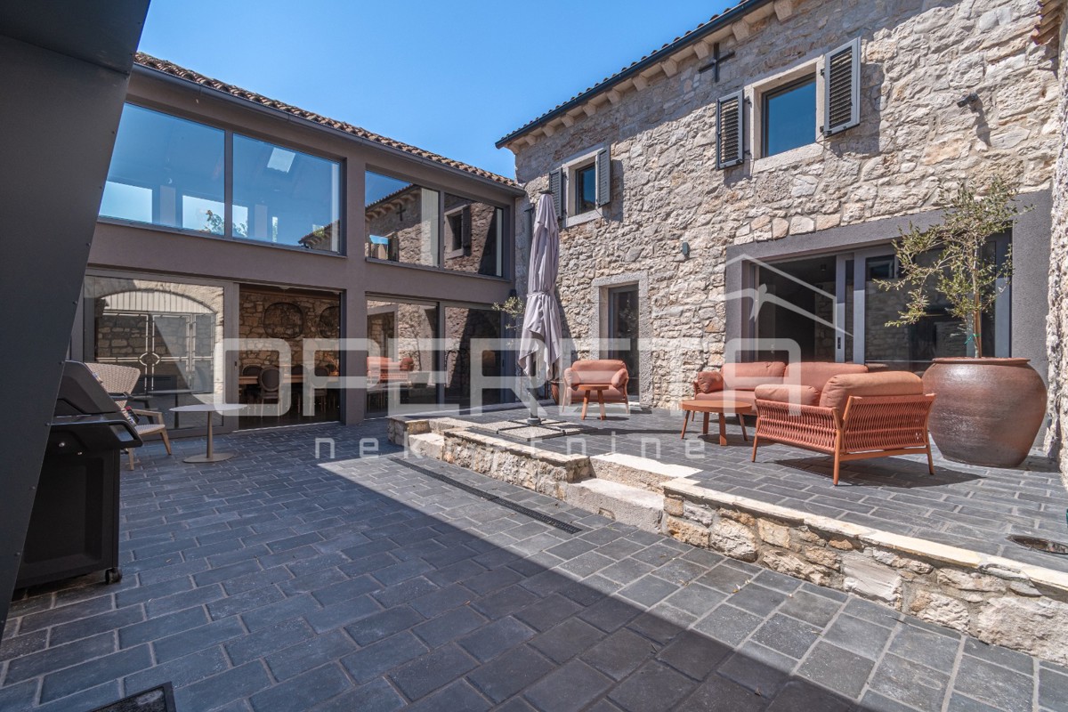 
Istra, Poreč – Avtentična kamnita vila z modernim luksuzom