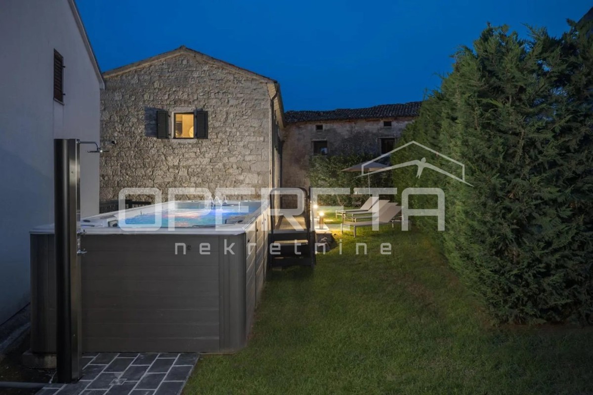 
Istra, Poreč – Avtentična kamnita vila z modernim luksuzom