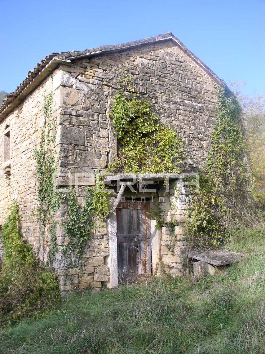 Prodaja, Hiša, Motovun, Livade, Samostojeća, 200m2