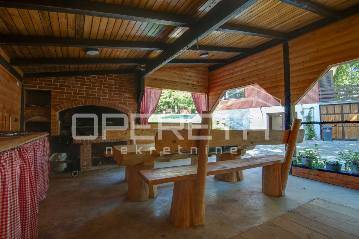 Prodaja, Hiša, Pokupsko, Potoček, Samostojeća, 229m2