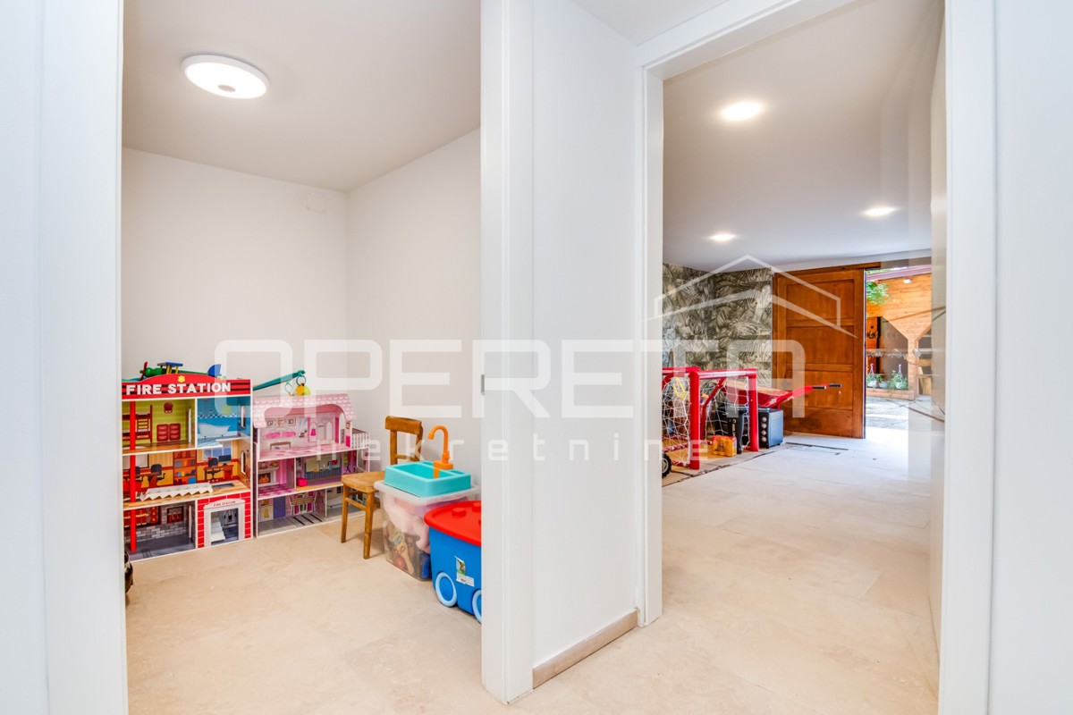 Prodaja, Hiša, Pokupsko, Potoček, Samostojeća, 229m2