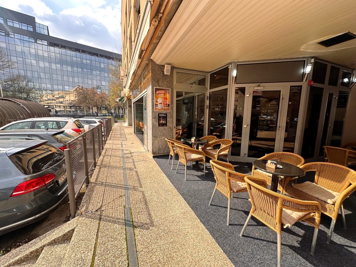 Kavarna v Trnju pripravljena za obratovanje – odlična mikrolokacija in terasa