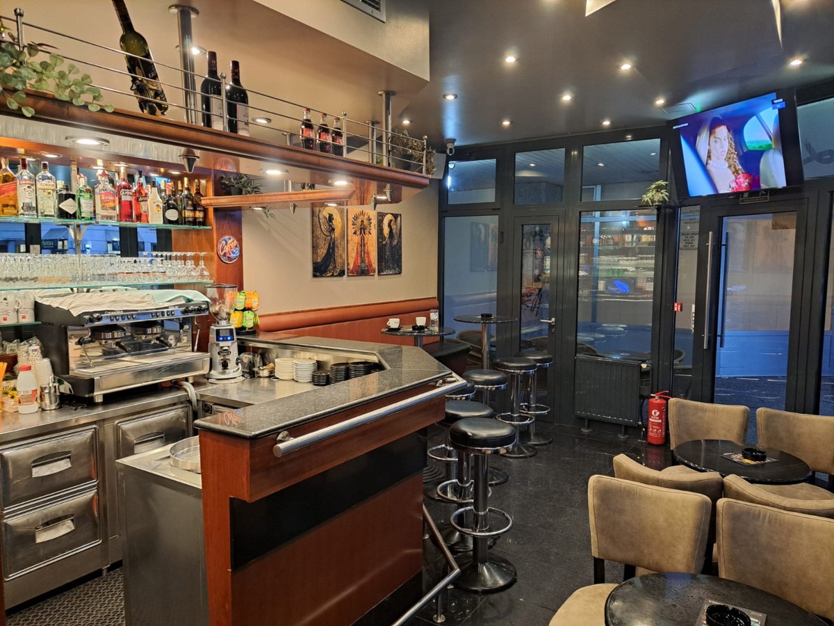 Kavarna v Trnju pripravljena za obratovanje – odlična mikrolokacija in terasa