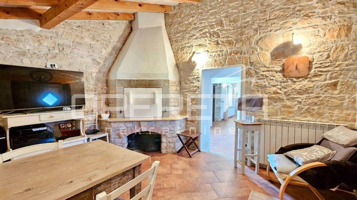 Poreč okolica - Samostojna kamnita hiša z velikim vrtom blizu morja