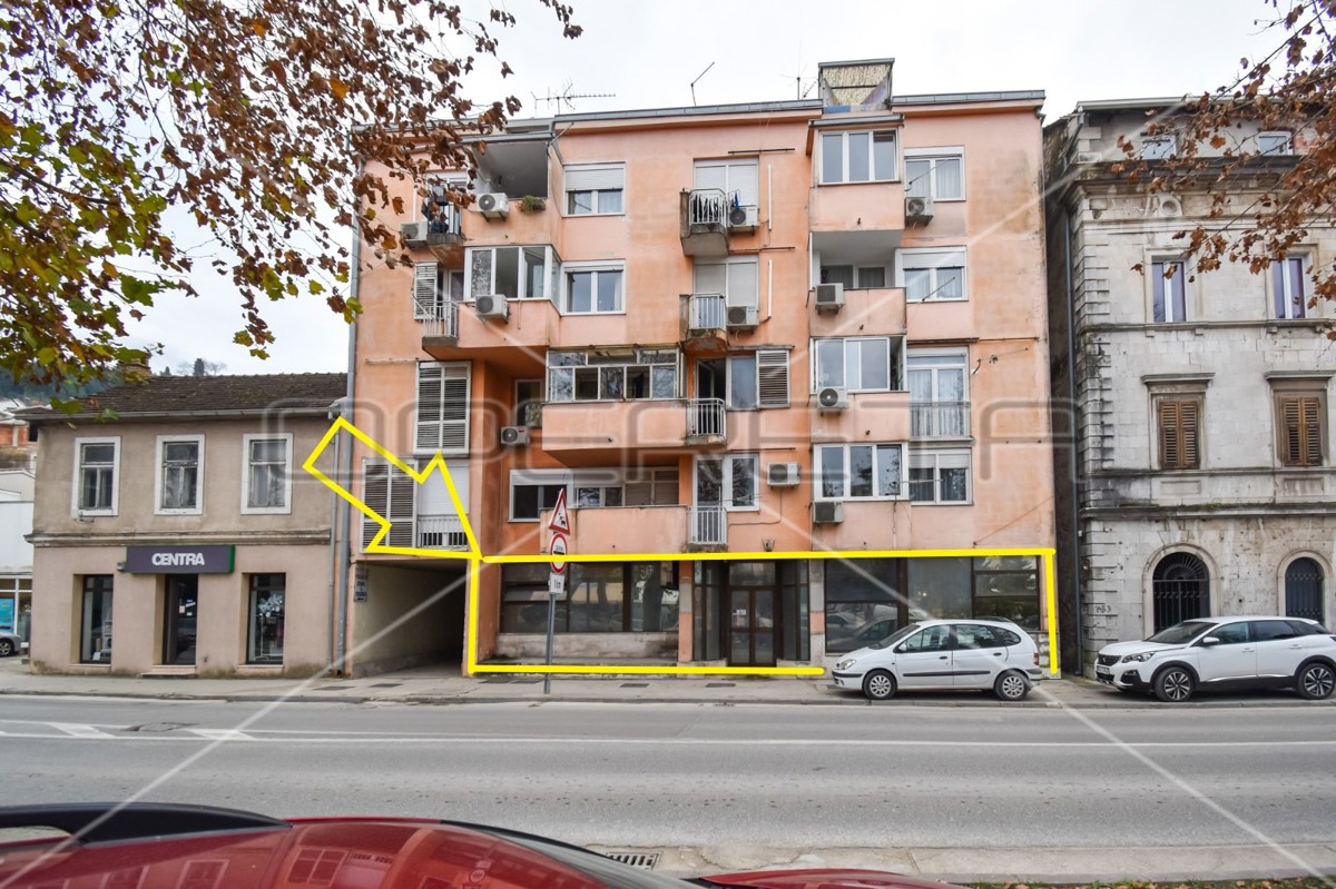 Poslovni prostor z izlogom, 130,20 m2, Metković, center