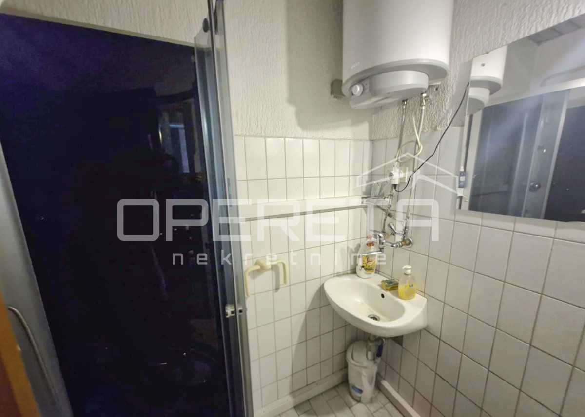 Prodaja, Ulični lokal, Donja Dubrava, Avenija Dubrava, 63m2