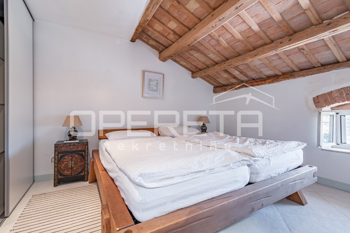 Istra, okolica Poreča - Kamnita hiša z dvoriščem