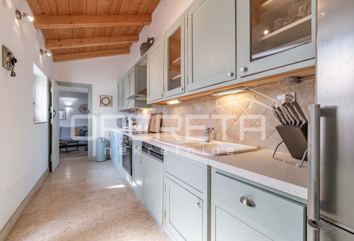 Istra, okolica Poreča - Kamnita hiša z dvoriščem