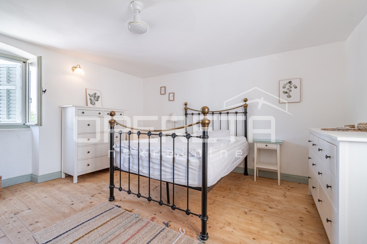 Istra, okolica Poreča - Kamnita hiša z dvoriščem