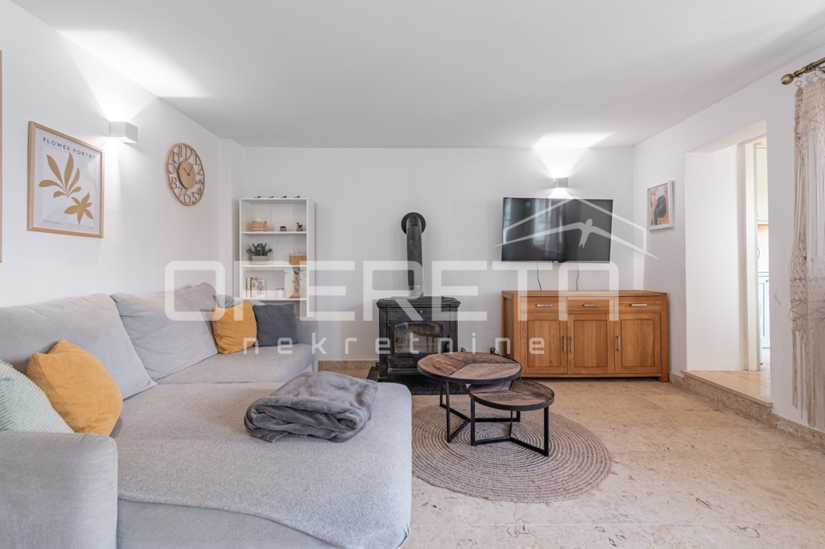 Istra, okolica Poreča - Kamnita hiša z dvoriščem