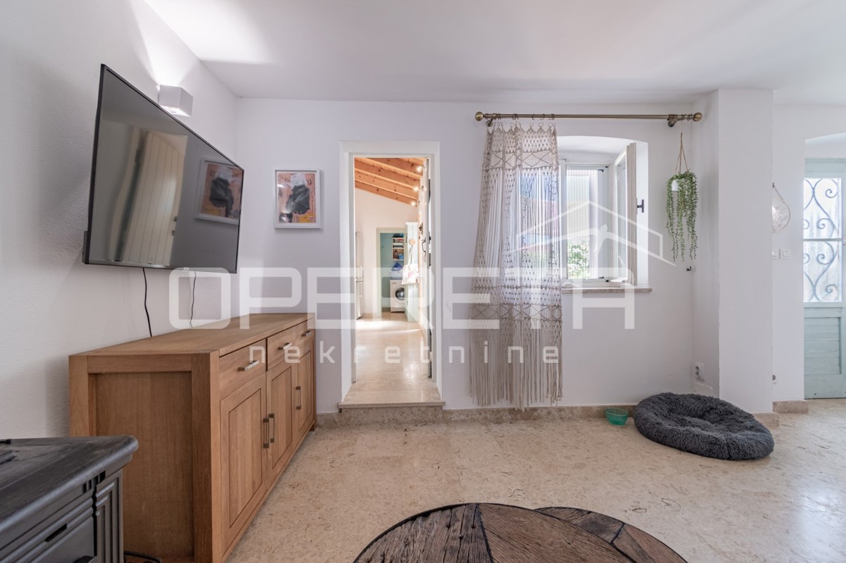 Istra, okolica Poreča - Kamnita hiša z dvoriščem