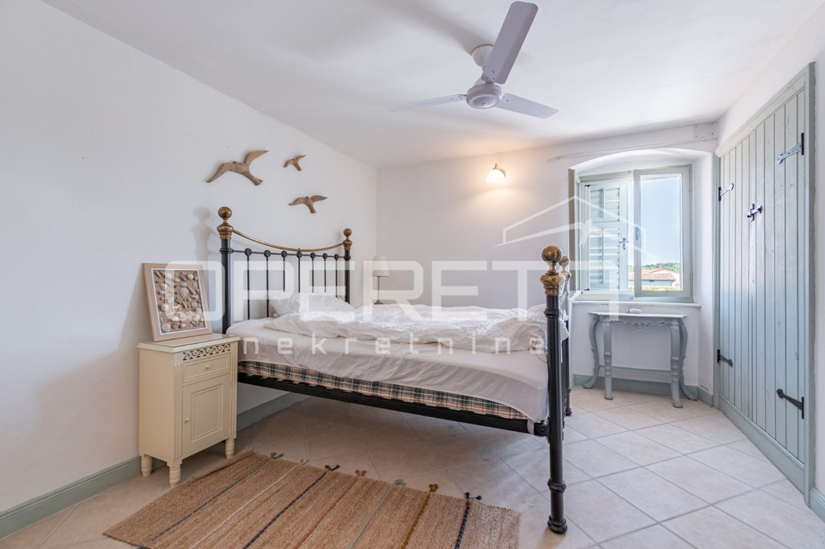 Istra, okolica Poreča - Kamnita hiša z dvoriščem