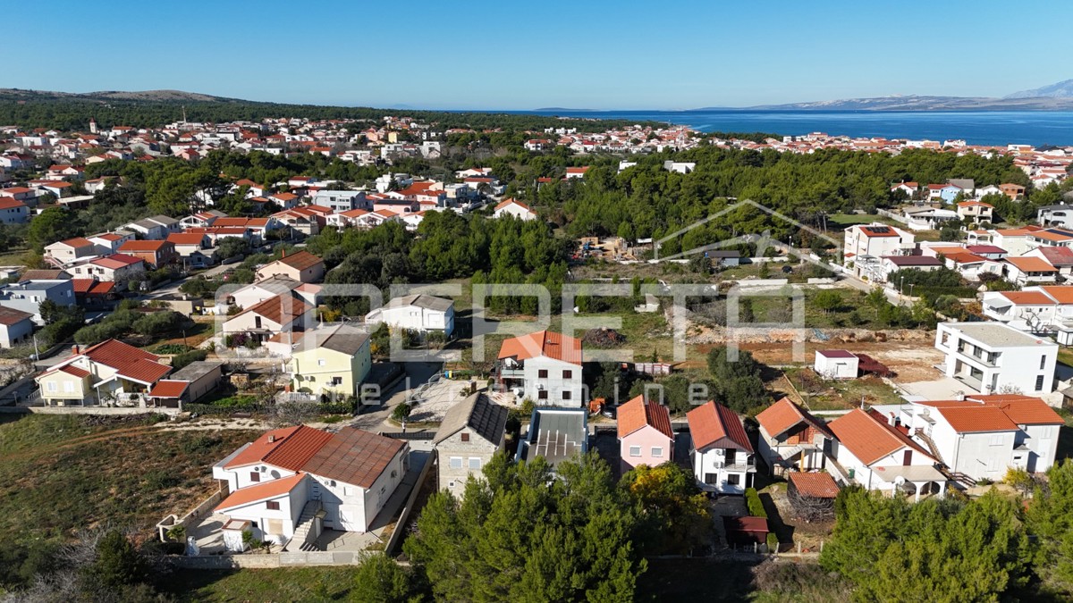 Vir – Samostojna hiša s štirimi moderno urejenimi apartmaji, 170 m²