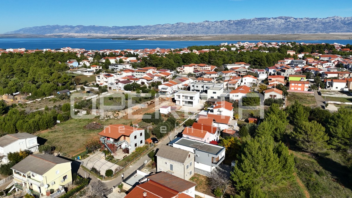 Vir – Samostojna hiša s štirimi moderno urejenimi apartmaji, 170 m²