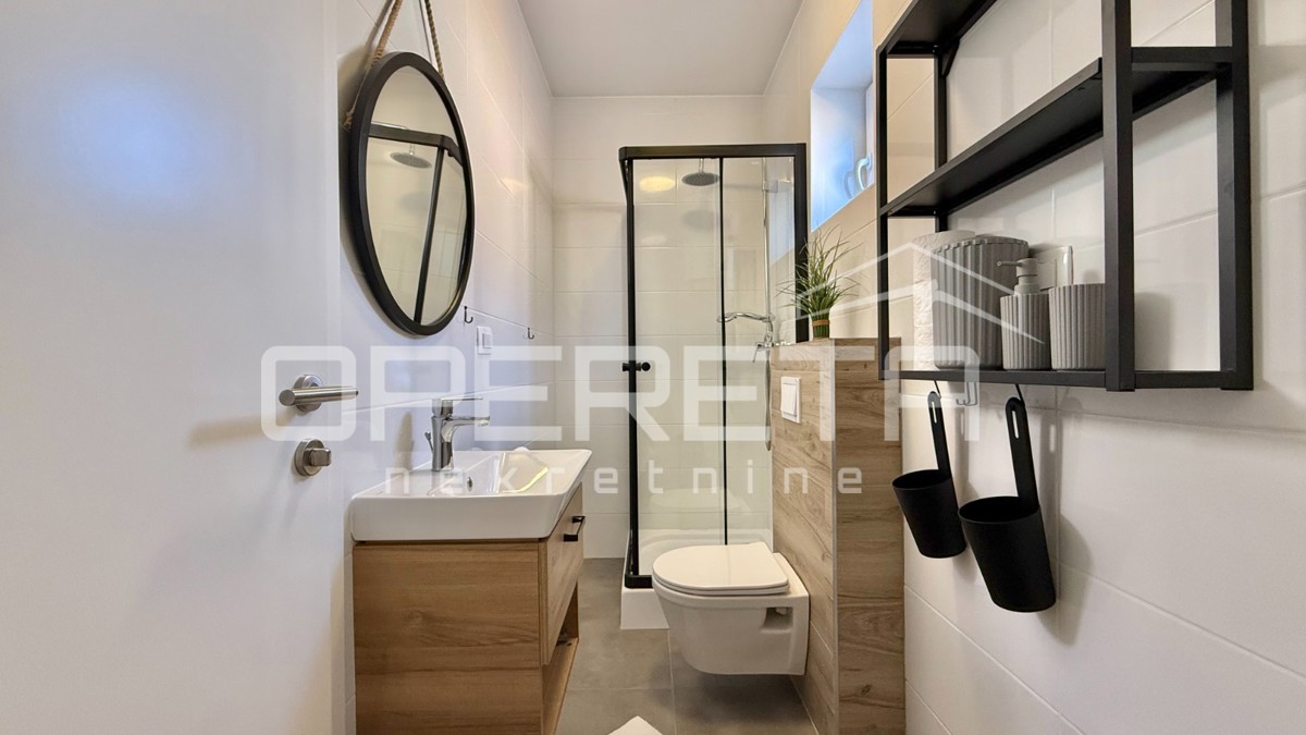 Vir – Samostojna hiša s štirimi moderno urejenimi apartmaji, 170 m²