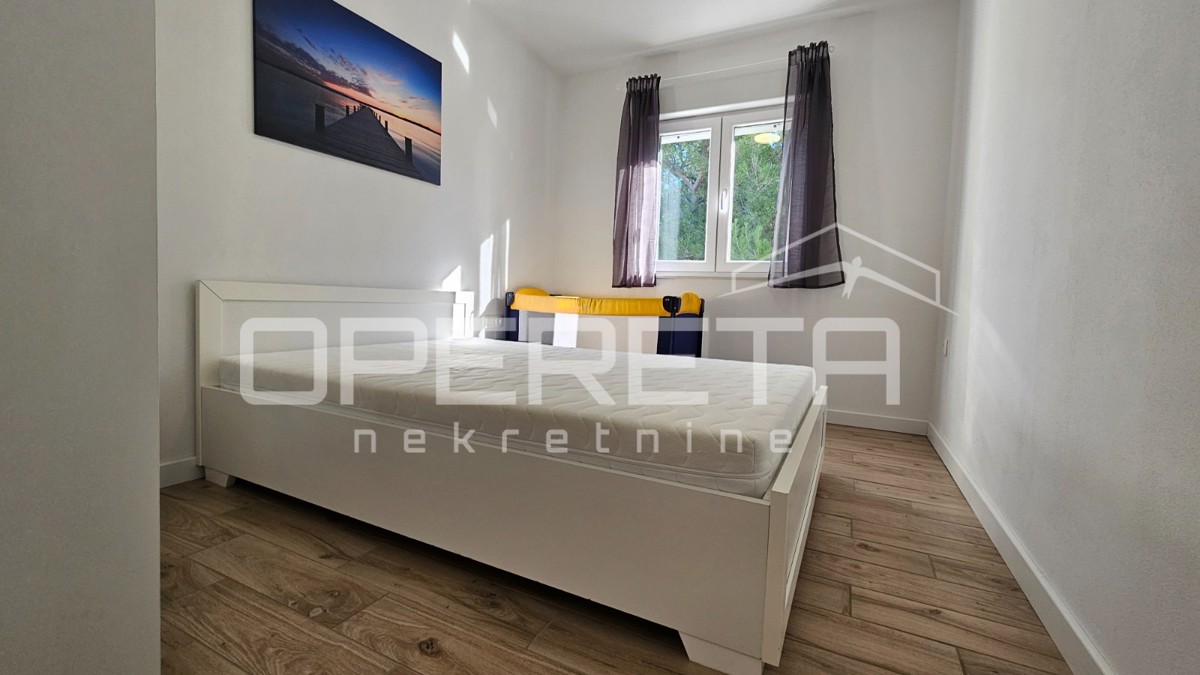 Vir – Samostojna hiša s štirimi moderno urejenimi apartmaji, 170 m²