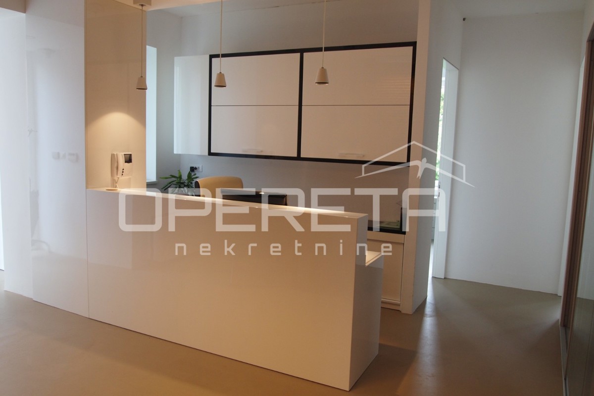 Prodaja, Poslovna zgrada, Vinogradska, Vinogradska, 580m2