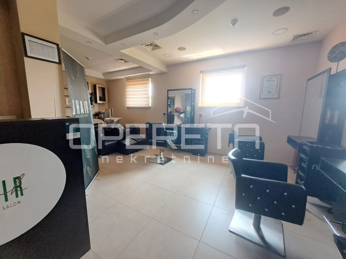 Prodaja, Poslovna zgrada, Rugvica, Okunjska ulica, 730m2