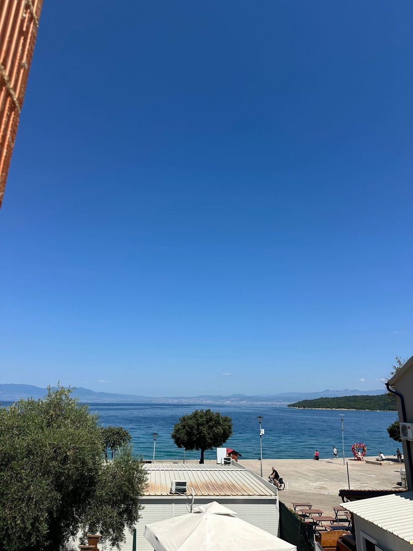 Prvi red do morja! Luksuzni apartma s pogledom na morje - Njivice